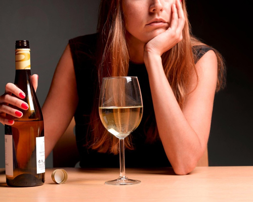 Анонимное лечение женского алкоголизма в Каргополе